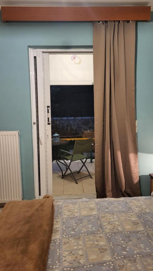 M&M Airport Stop Garden Apartment Spáta エクステリア 写真